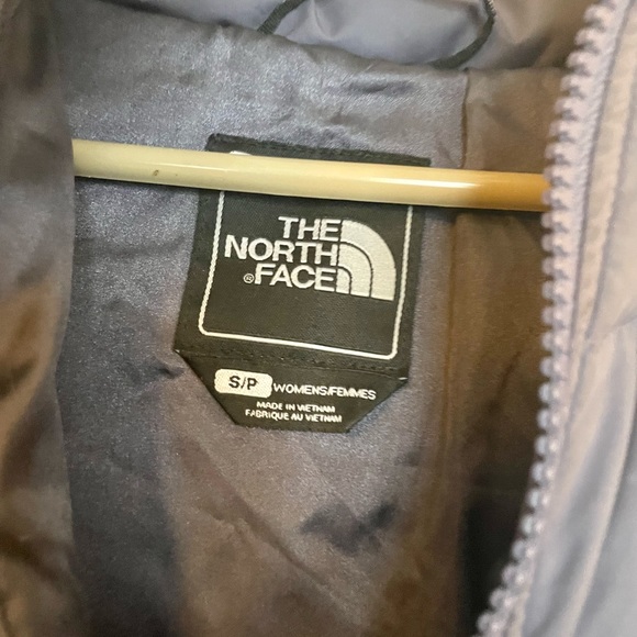 North Face Parka w/ Detachable Hood - Picture 3 of 4